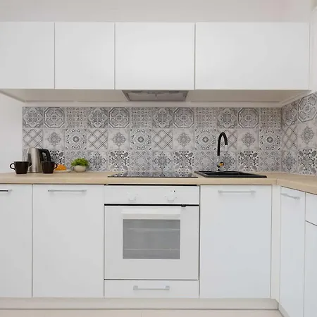 Modern Grzybowska Near Hala Mirowska By Renters דירה *