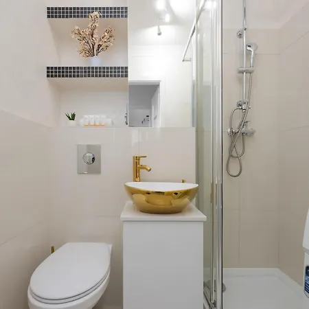 Modern Grzybowska Near Hala Mirowska By Renters 华沙
