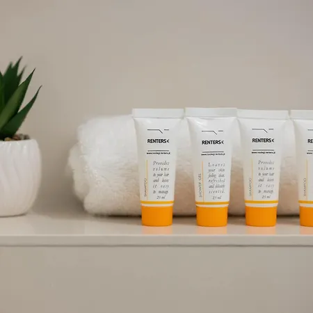 Modern Grzybowska Near Hala Mirowska By Renters アパート