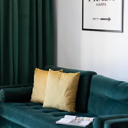 アパート Modern Grzybowska Near Hala Mirowska By Renters ワルシャワ